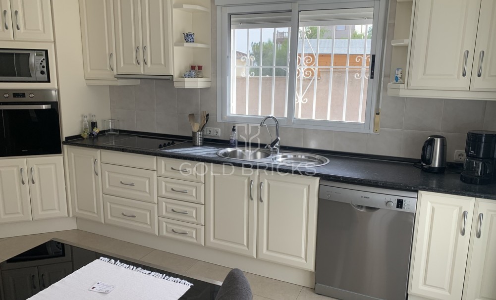 Återförsäljning · Villa · Algorfa (montemar)