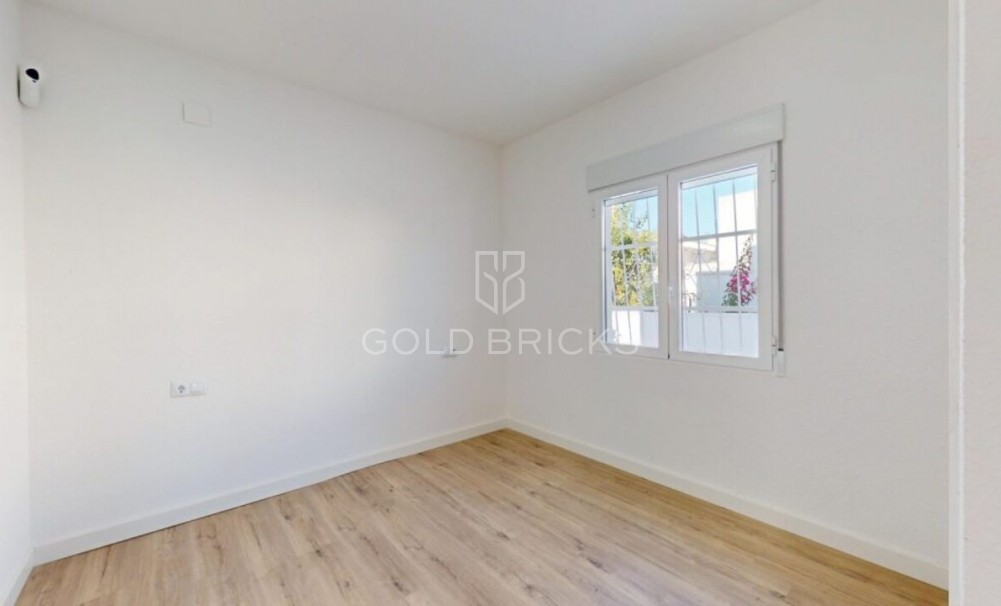 Sale · Bungalow · Blue Lagoon