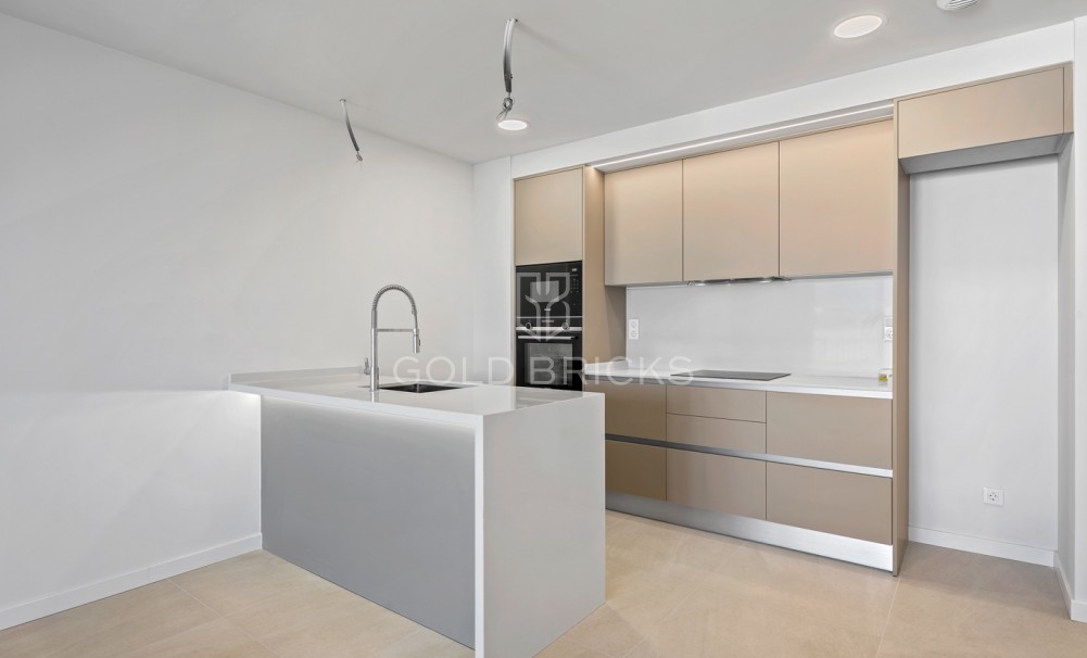 Revente · Attique · Denia · Puerto