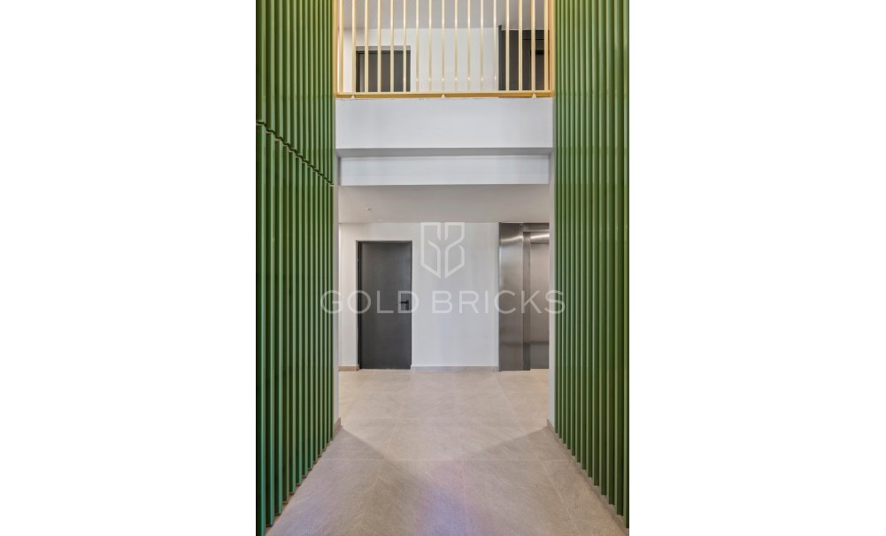 Revente · Attique · Denia · Puerto