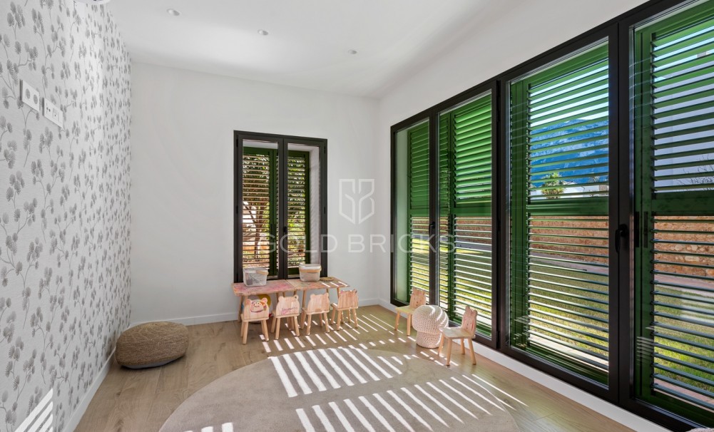 Revente · Attique · Denia · Puerto