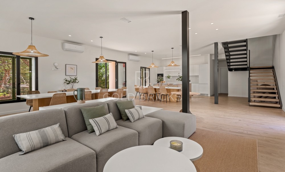 Revente · Attique · Denia · Puerto