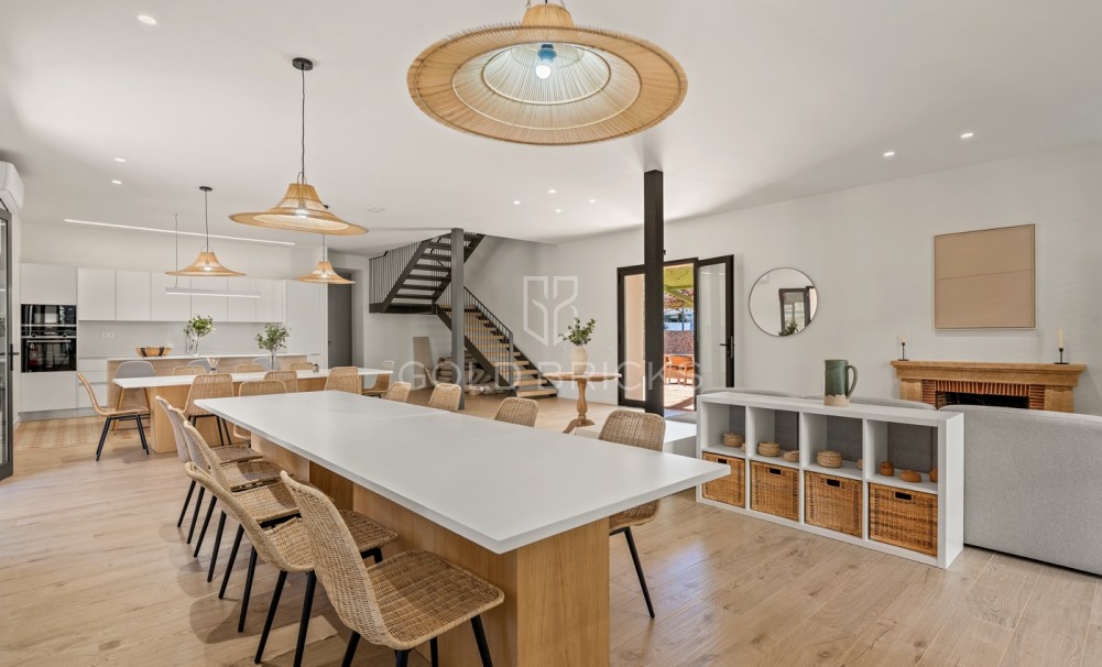 Revente · Attique · Denia · Puerto