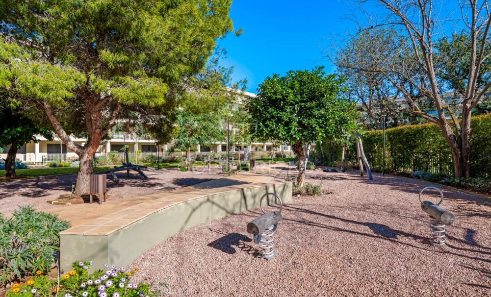 Revente · Attique · Denia · Puerto