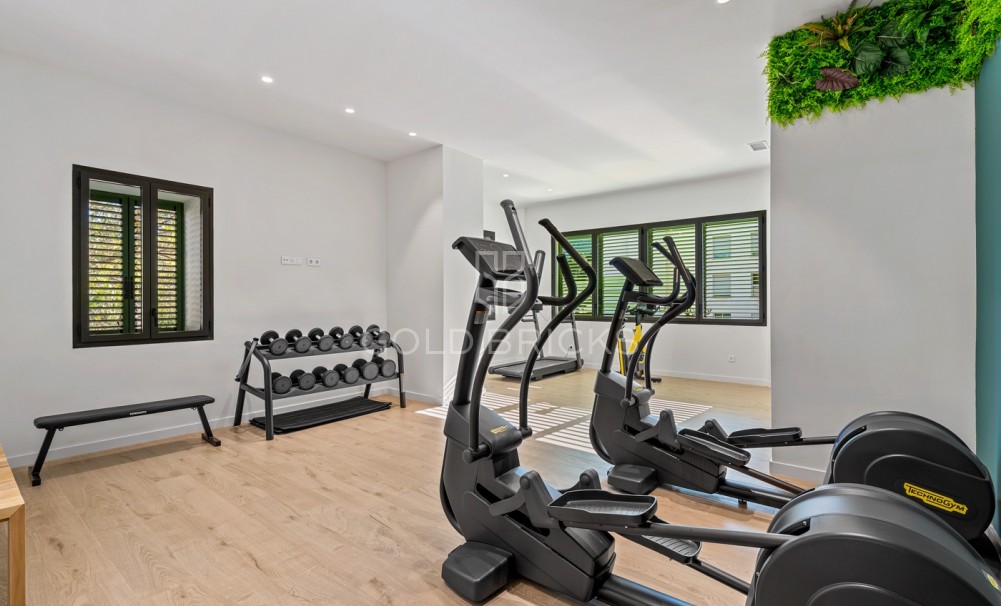 Revente · Attique · Denia · Puerto