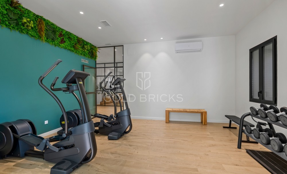 Revente · Attique · Denia · Puerto