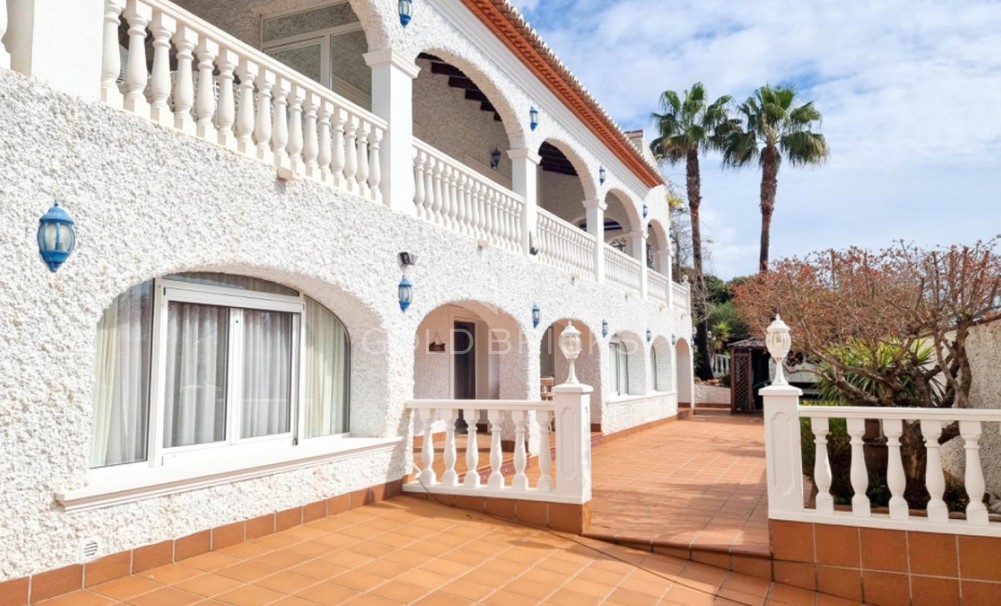 Sale · House - Bungalow · Teulada · Moraira