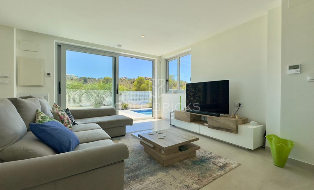 Sale · House - Bungalow · Finestrat