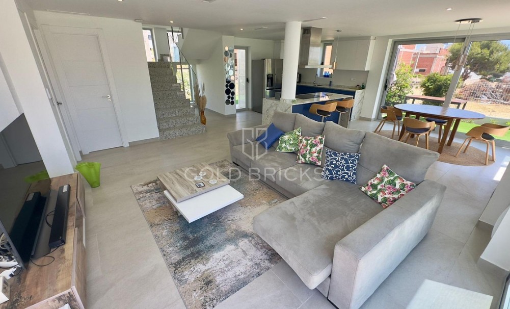 Sale · House - Bungalow · Finestrat