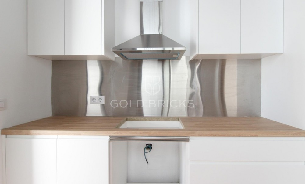 Wederverkoop ·  · Oliva