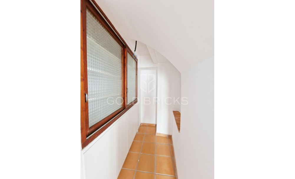 Wederverkoop ·  · Oliva