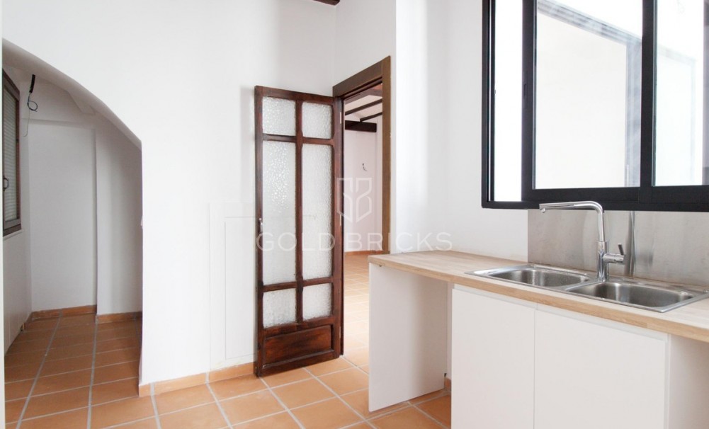 Wederverkoop ·  · Oliva