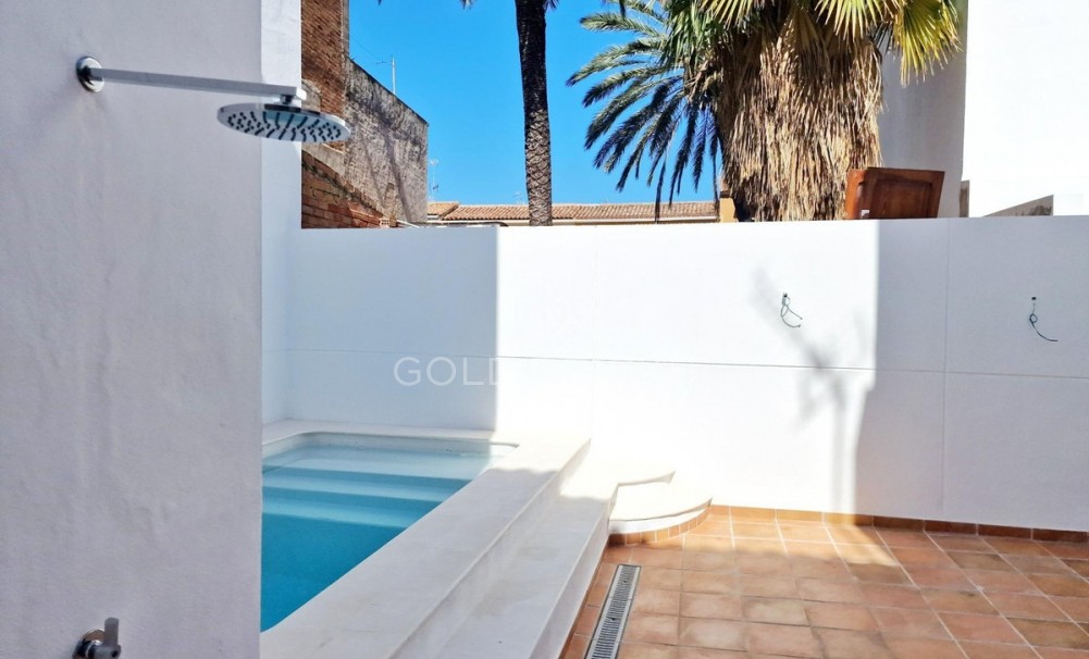 Wederverkoop ·  · Oliva