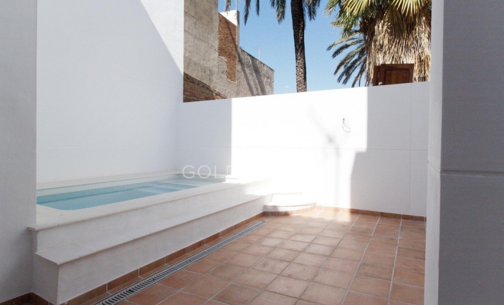 Wederverkoop ·  · Oliva