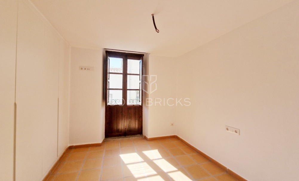 Wederverkoop ·  · Oliva