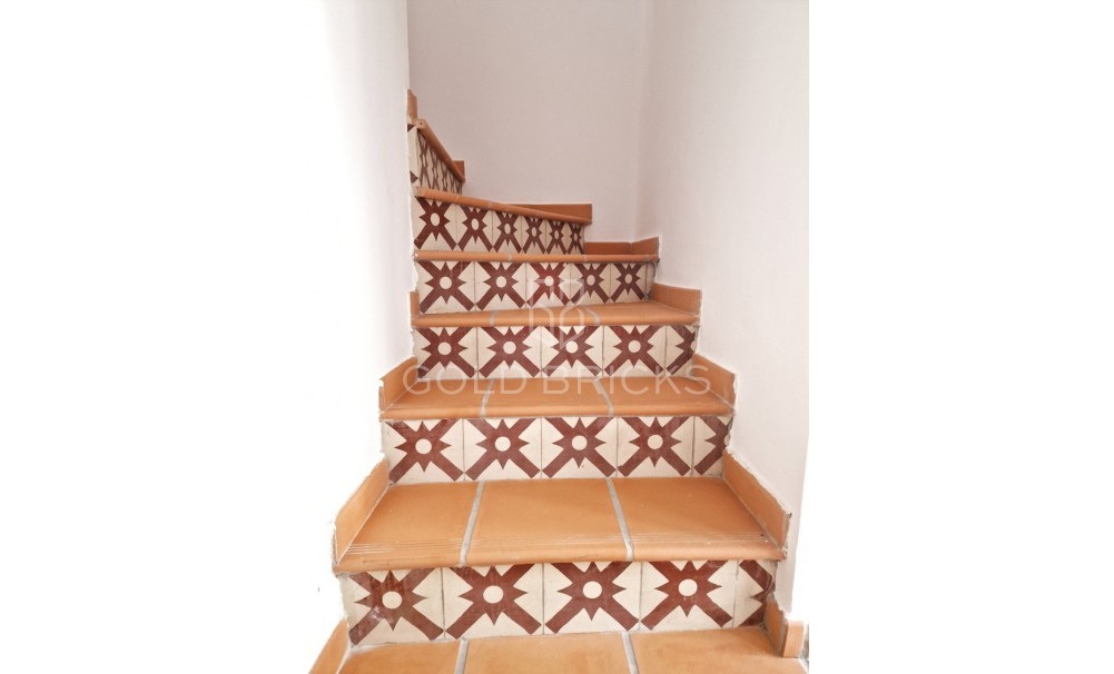 Wederverkoop ·  · Oliva