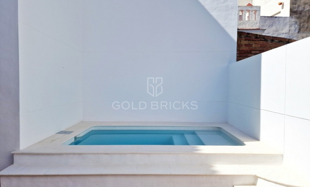 Wederverkoop ·  · Oliva