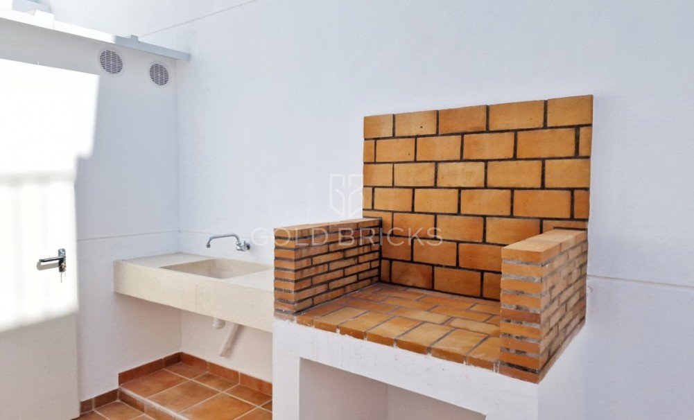 Wederverkoop ·  · Oliva