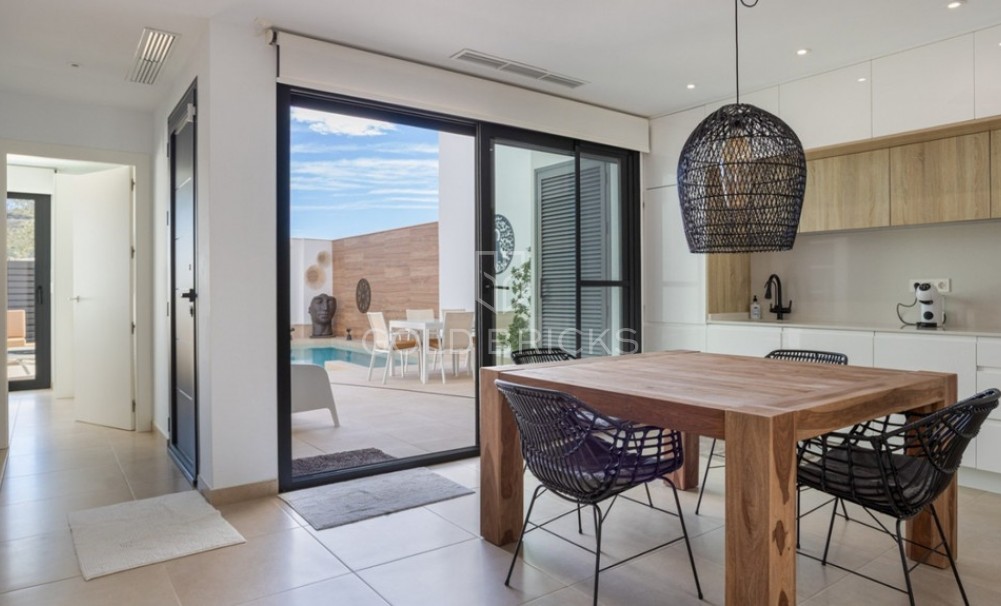 Sale · House - Townhouse · Benijofar