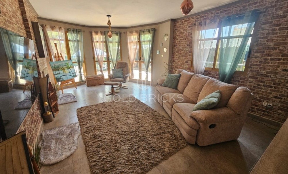 Resale ·  · Finestrat