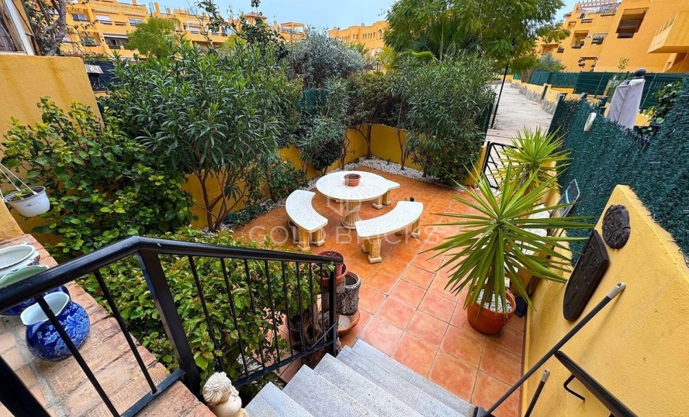 Wederverkoop ·  · Vera Playa