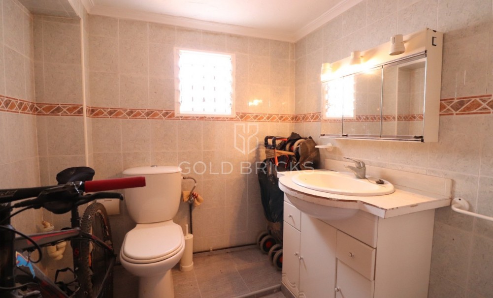 Återförsäljning ·  · Benijofar