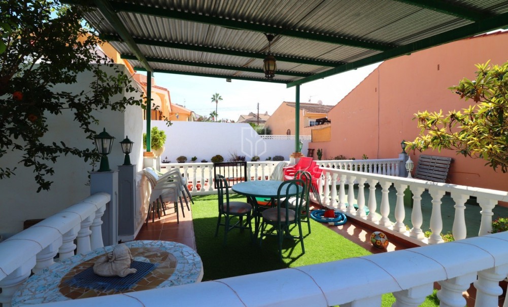 Återförsäljning ·  · Benijofar