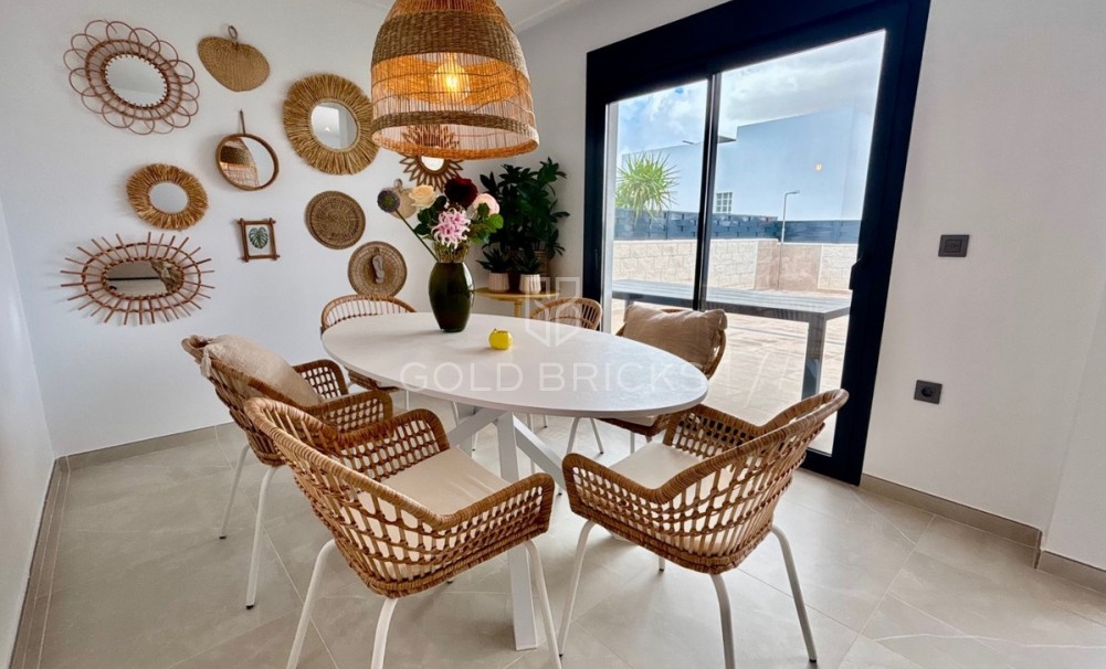 Återförsäljning ·  · Benijofar