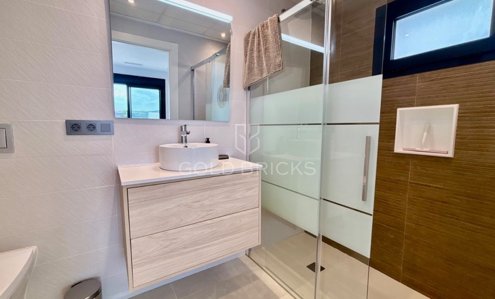 Återförsäljning ·  · Benijofar