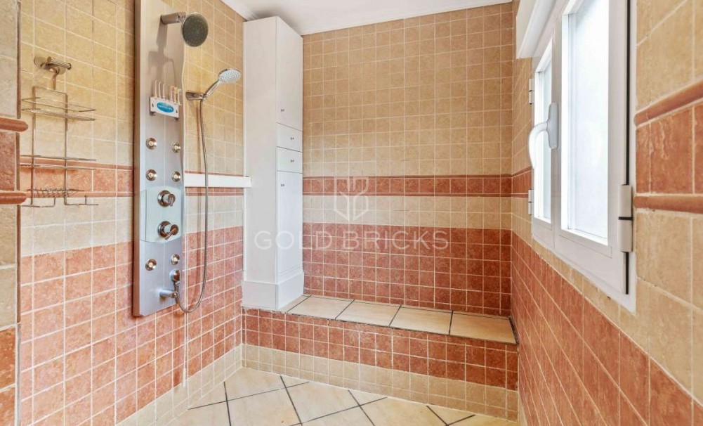 Återförsäljning ·  · Murla