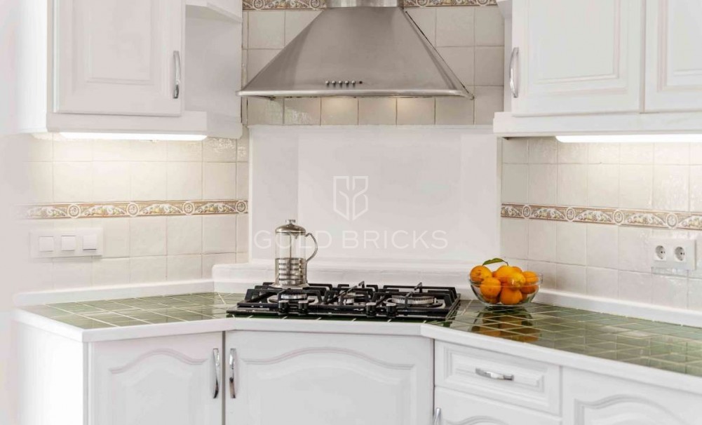 Återförsäljning ·  · Murla