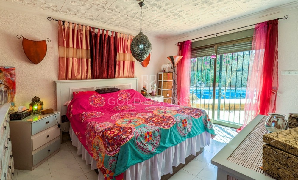 Wederverkoop ·  · Orba · Orba Centro