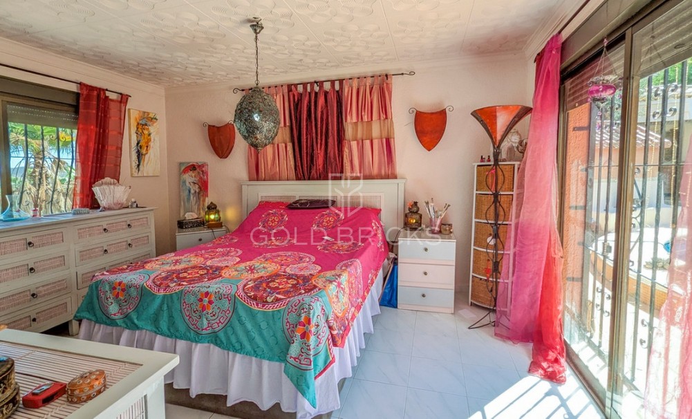 Wederverkoop ·  · Orba · Orba Centro