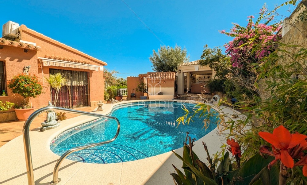 Wederverkoop ·  · Orba · Orba Centro