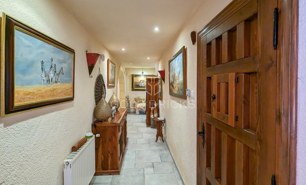 Wederverkoop ·  · Orba · Orba Centro