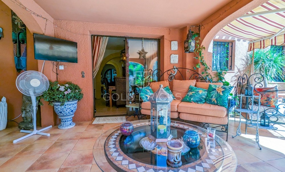 Wederverkoop ·  · Orba · Orba Centro