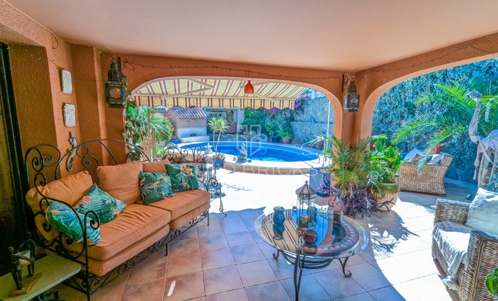 Wederverkoop ·  · Orba · Orba Centro