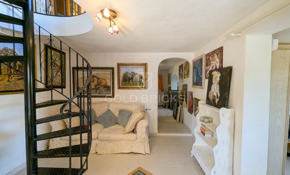 Wederverkoop ·  · Orba · Orba Centro