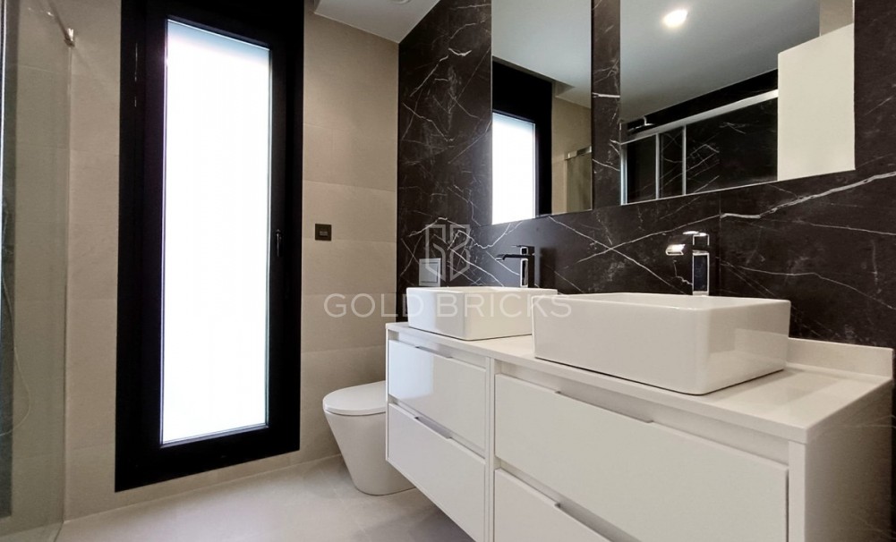 New Build ·  · Benijofar