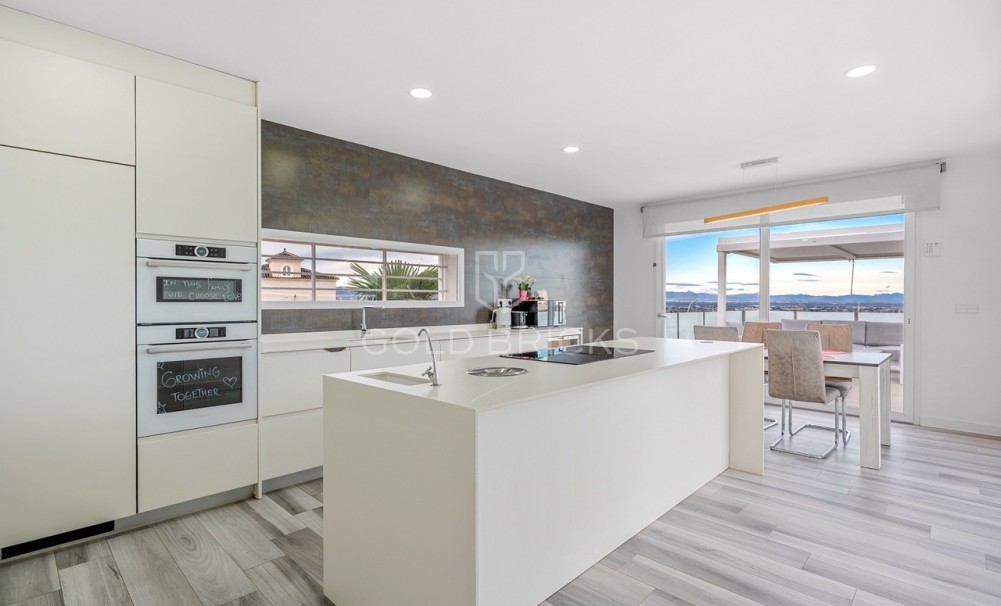 Wederverkoop · Villa · Algorfa