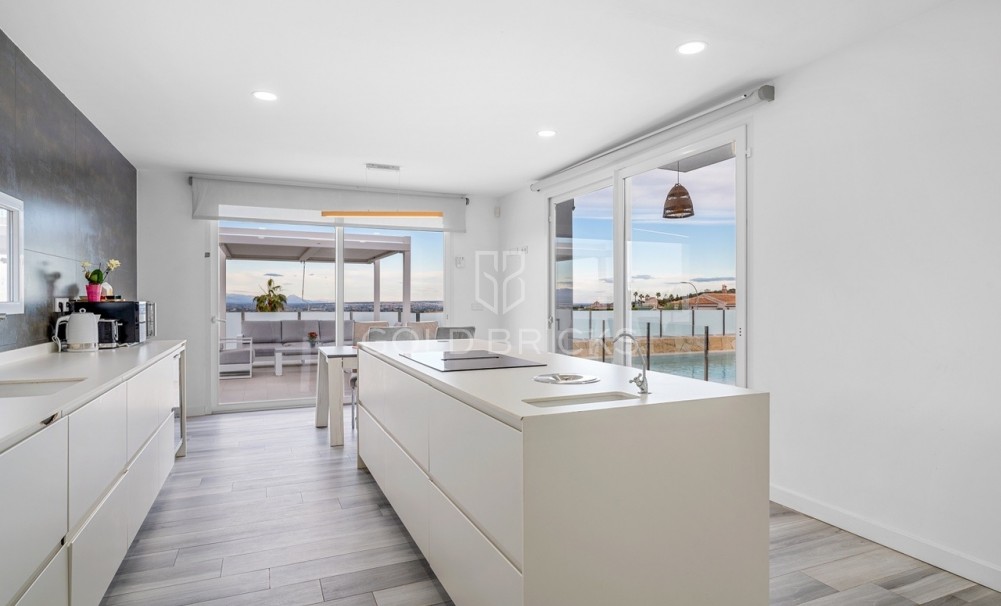 Wederverkoop · Villa · Algorfa