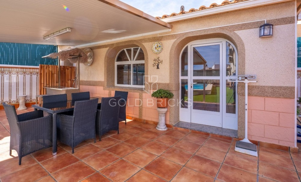 Wederverkoop ·  · Torrevieja · El chaparral