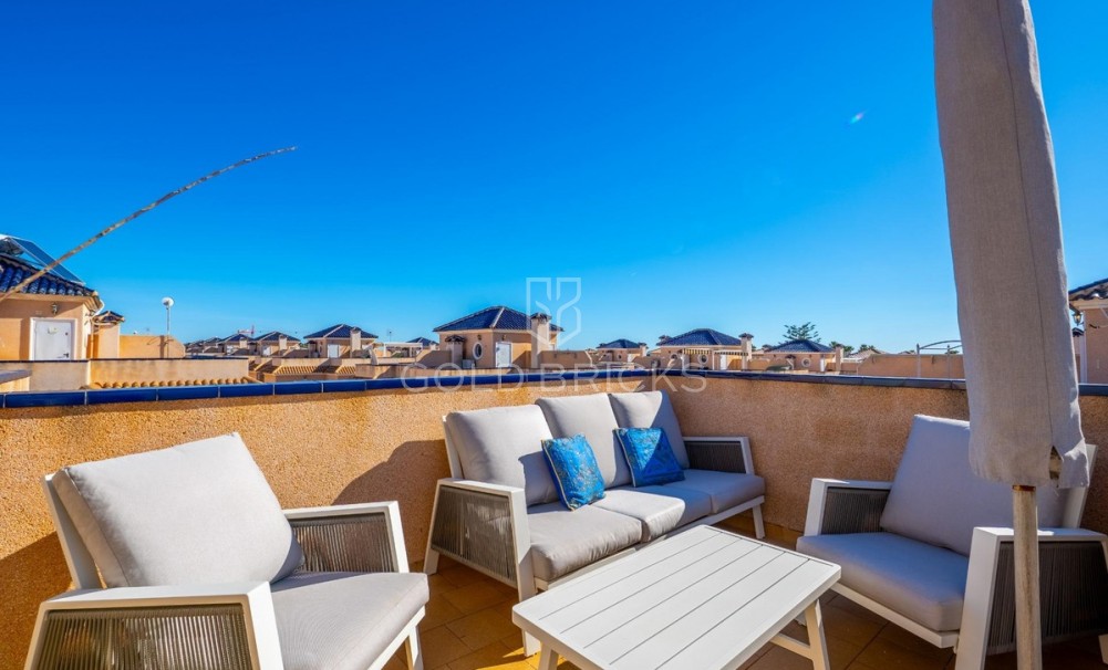 Wederverkoop ·  · Orihuela · La Regia