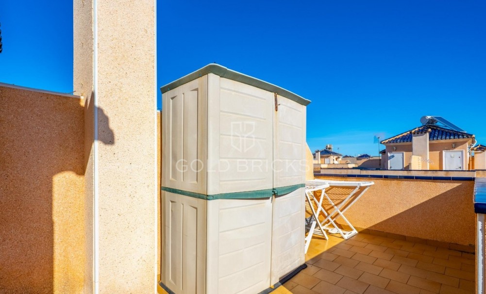 Wederverkoop ·  · Orihuela · La Regia