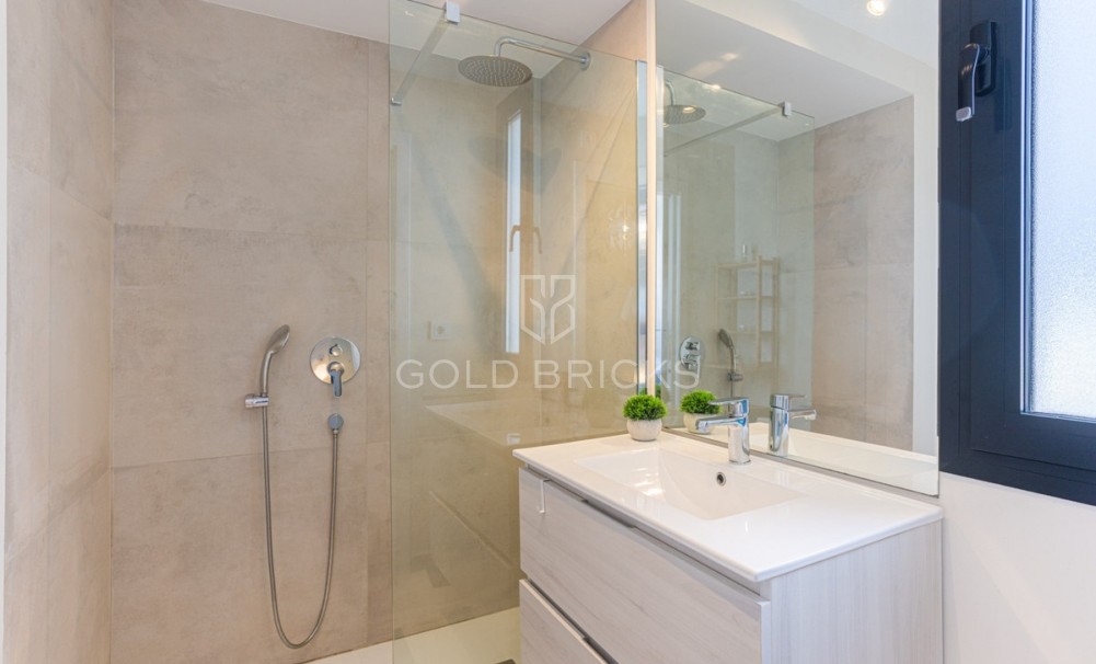 Resale ·  · Cartagena · Mar de Cristal