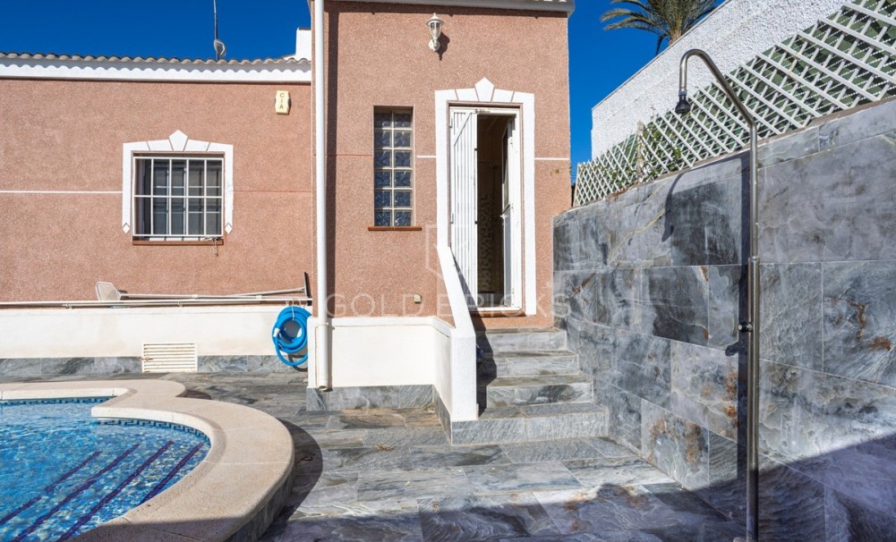 Sale · House - Detached Villa · Torrevieja · Torrevieja Centro