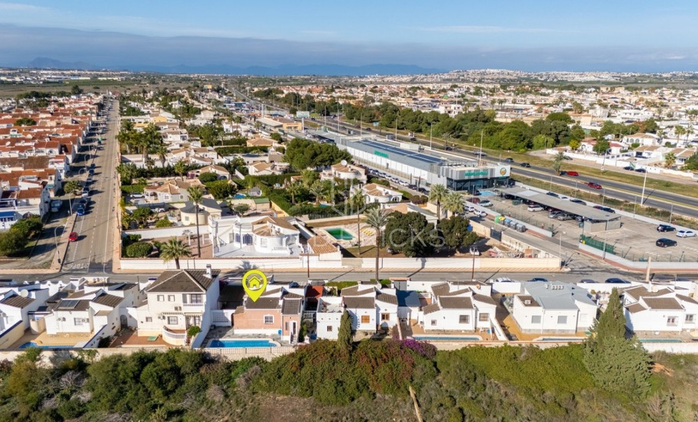 Sale · House - Detached Villa · Torrevieja · Torrevieja Centro