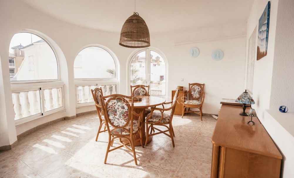 Återförsäljning ·  · Orihuela · Villamartin