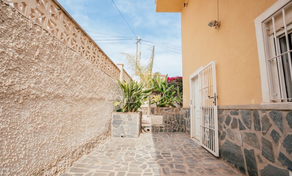 Återförsäljning ·  · Orihuela · Villamartin