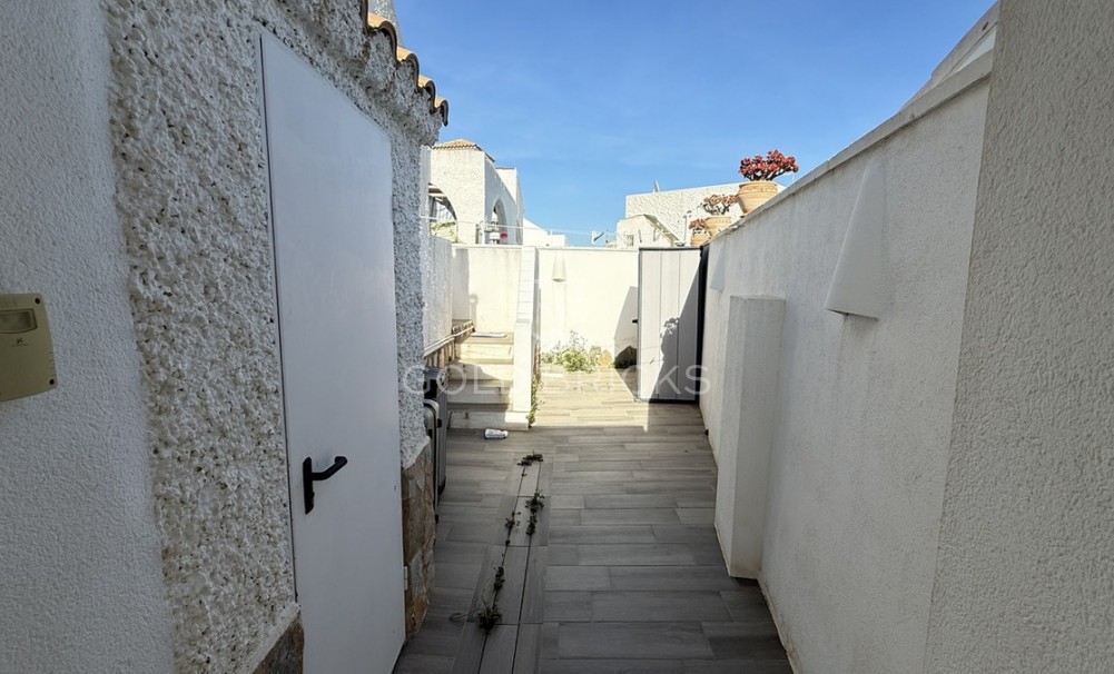 Wederverkoop ·  · Orihuela · Villamartin